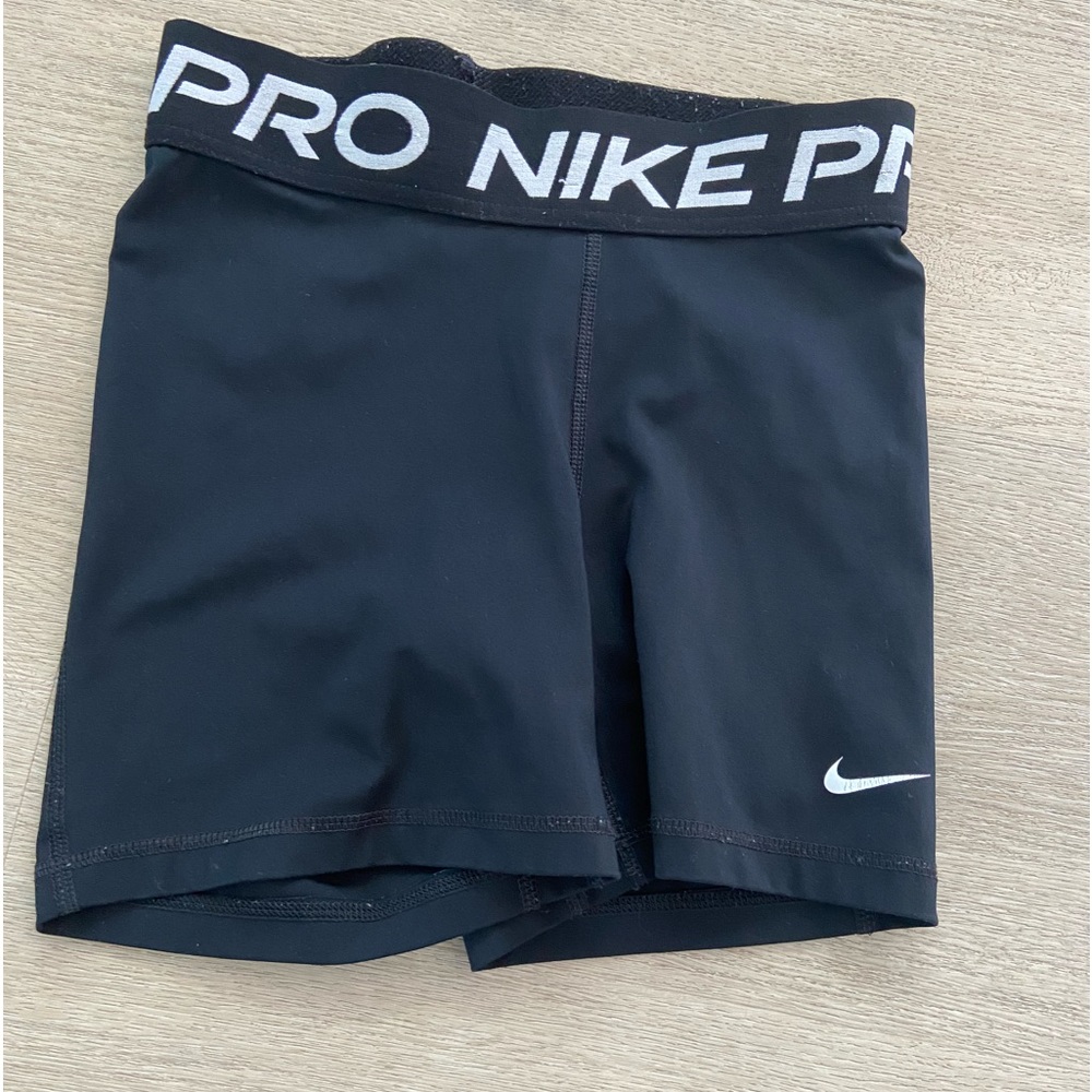 Women Nike Pro